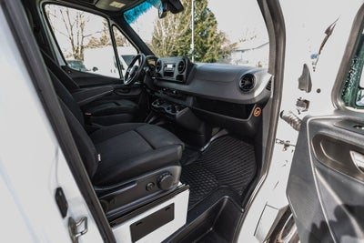 2019 Freightliner Sprinter 3500 High Roof V6