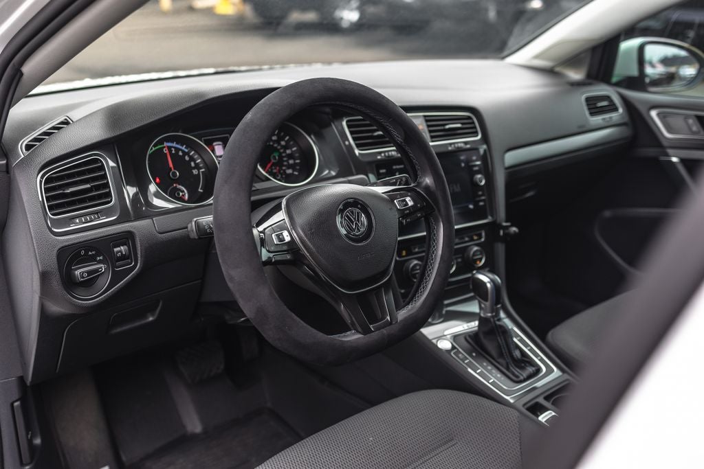 2019 Volkswagen e-Golf SE