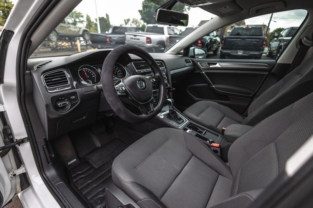 2019 Volkswagen e-Golf SE