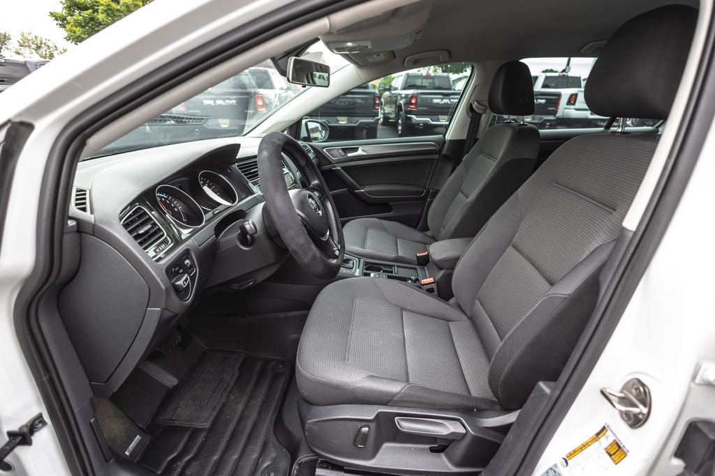 2019 Volkswagen e-Golf SE