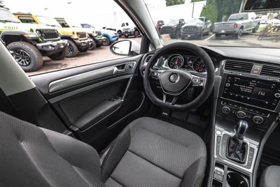 2019 Volkswagen e-Golf SE