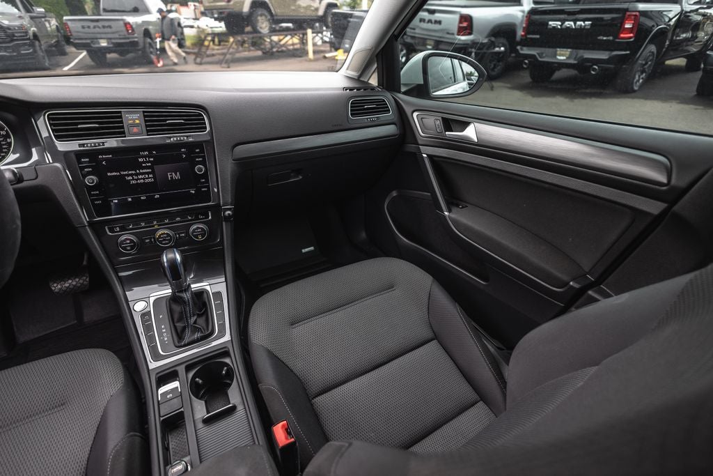 2019 Volkswagen e-Golf SE
