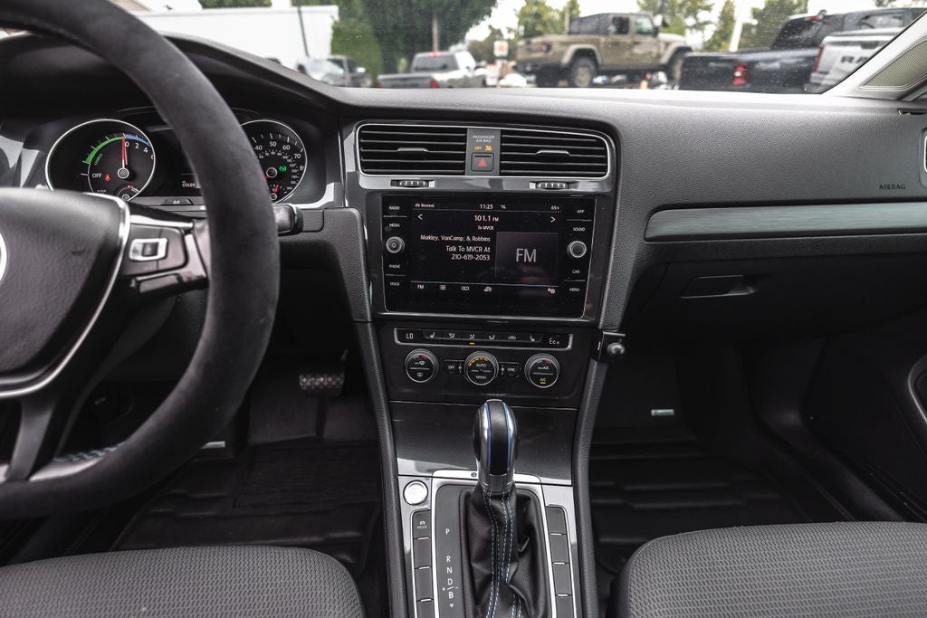 2019 Volkswagen e-Golf SE