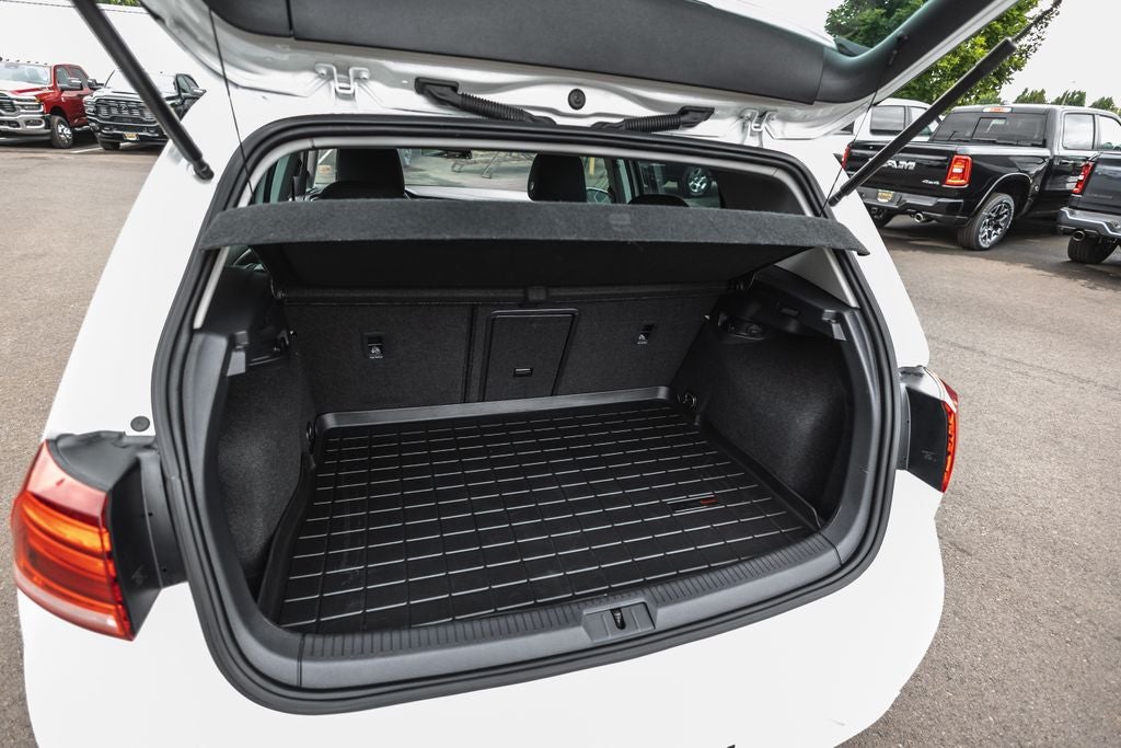 2019 Volkswagen e-Golf SE
